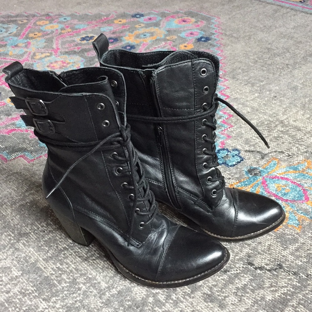 Lace-up boots